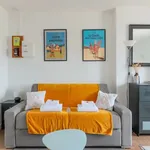 Rent 1 bedroom apartment of 23 m² in Paris