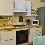 Rent 5 bedroom house of 238 m² in Ragusa