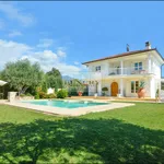 Rent 11 bedroom house of 250 m² in Pietrasanta