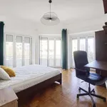 Rent a room in lisbon