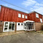 4 Bedrooms House - Detached - To Let