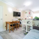 Rent 4 bedroom flat in West Midlands