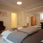 Rent 1 bedroom apartment of 82 m² in Prague