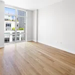 Rent 3 bedroom apartment of 156 m² in New York