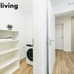 Pronajměte si 4 ložnic/e byt o rozloze 111 m² v Prague