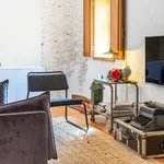 Rent 3 bedroom apartment of 83 m² in Porto