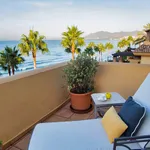 Rent 4 bedroom apartment of 230 m² in Marbella