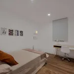 Rent a room of 91 m² in Barcelona