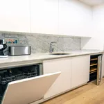 Rent a room of 107 m² in Barcelona