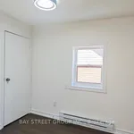 Rent 4 bedroom apartment in Toronto (Annex)