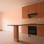 Rent 2 bedroom apartment of 90 m² in Pretoria