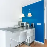 Rent 1 bedroom apartment of 45 m² in Dusseldorf