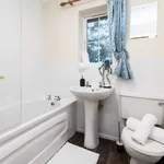 Rent 5 bedroom apartment of 67 m² in Coventry