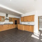 Rent 5 bedroom house in West Midlands