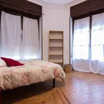 Rent a room of 160 m² in madrid