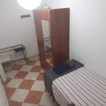 Rent 5 bedroom apartment in Barcelona