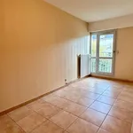 Rent 4 bedroom apartment of 100 m² in Châtellerault