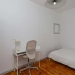 Rent a room in lisbon