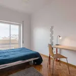 Rent a room in lisbon