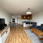 Pronajměte si 4 ložnic/e byt o rozloze 104 m² v Prague