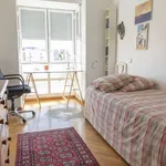 Rent a room of 100 m² in madrid