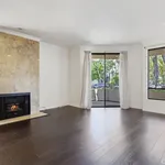 Rent 3 bedroom apartment of 164 m² in sherman oaks