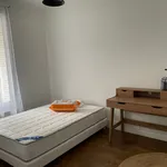 Rent 1 bedroom apartment of 370 m² in Paris