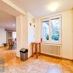 Rent 4 bedroom apartment in Praha 5