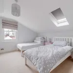 Rent 3 bedroom flat in Cheltenham