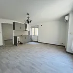 Rent 2 bedroom apartment of 32 m² in CUERS