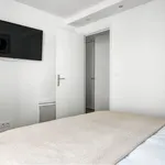 Appartement de 54 m² avec 3 chambre(s) en location à Paris