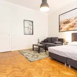 Rent 4 bedroom apartment of 60 m² in Wien