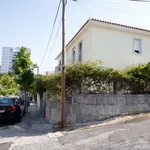 Rent 4 bedroom house in Lisbon