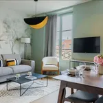 Rent 1 bedroom apartment of 60 m² in paris