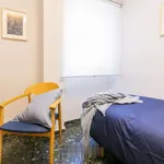 Rent a room of 110 m² in valencia