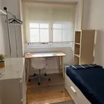 Rent 3 bedroom apartment in Lisbon