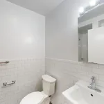 Rent 2 bedroom apartment in Manhattan