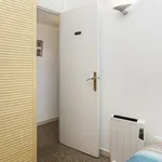 Rent 4 bedroom apartment in Barcelona