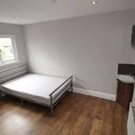 Rent 6 bedroom house in Preston