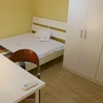 Rent a room in Madrid