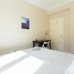 Rent 6 bedroom apartment in Madrid