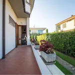 Rent 7 bedroom house of 140 m² in Pietrasanta