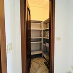 Rent 2 bedroom apartment of 70 m² in Milano