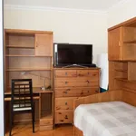 Rent a room of 64 m² in lisbon