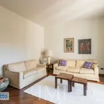 Rent 2 bedroom apartment of 85 m² in Milan