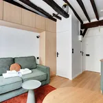 Rent 1 bedroom apartment of 16 m² in Paris