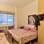 Rent a room of 130 m² in Roma