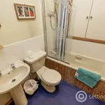 Rent 2 bedroom flat in Aberdeen