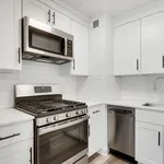 Rent 2 bedroom apartment of 98 m² in New York