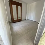 Maison de 75 m² avec 1 chambre(s) en location à Divajeu